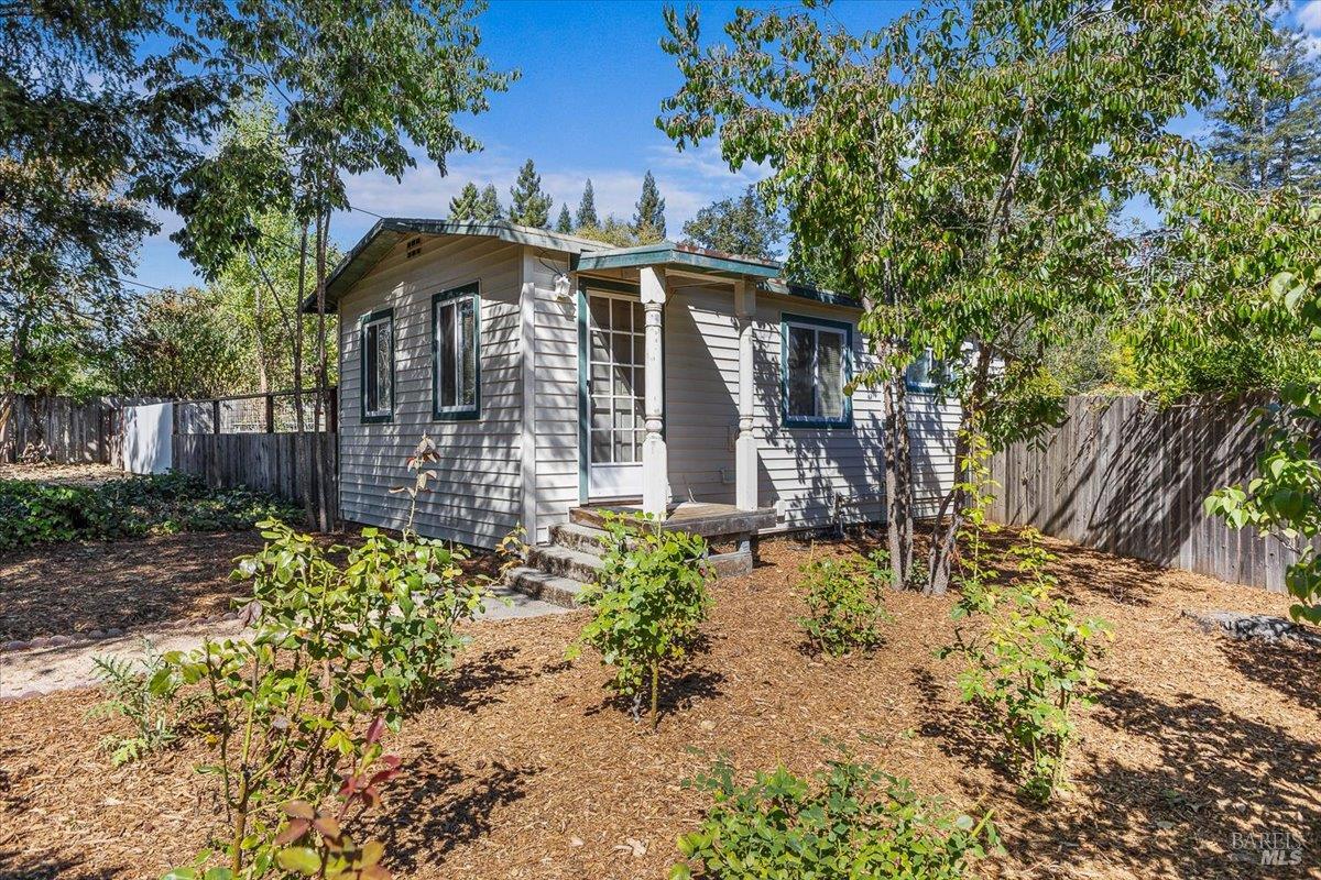 8750 Jeannette Avenue