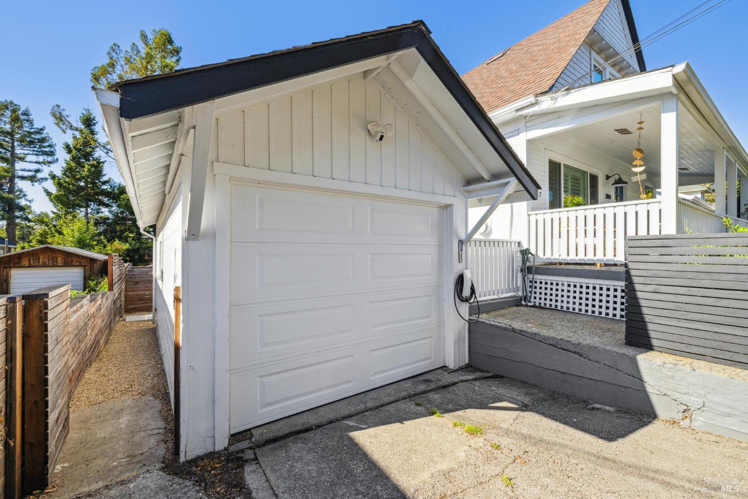 304 West St