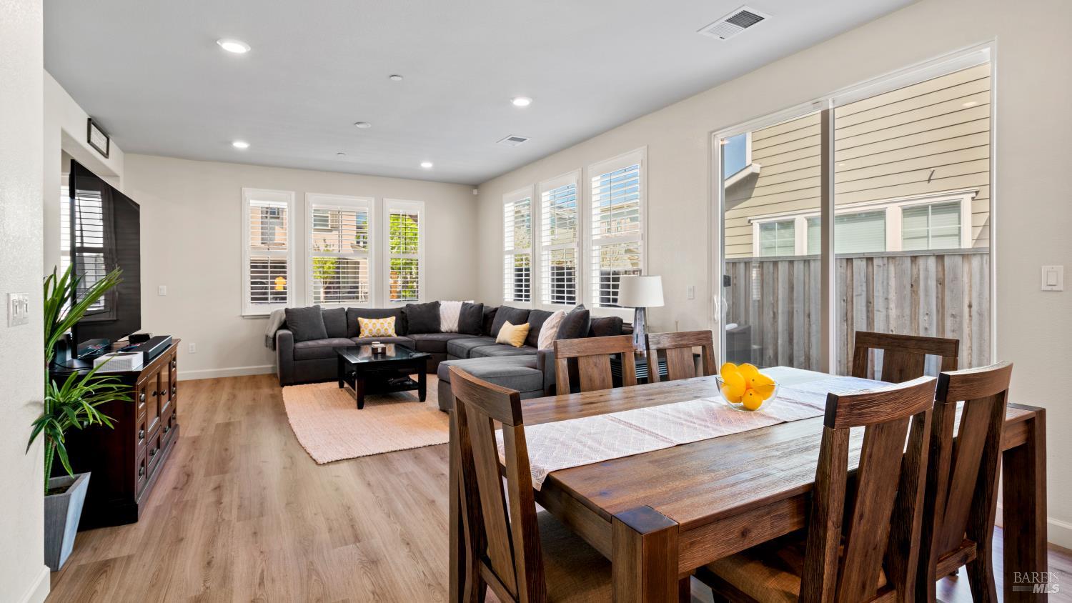 1623 Winterberry Lane