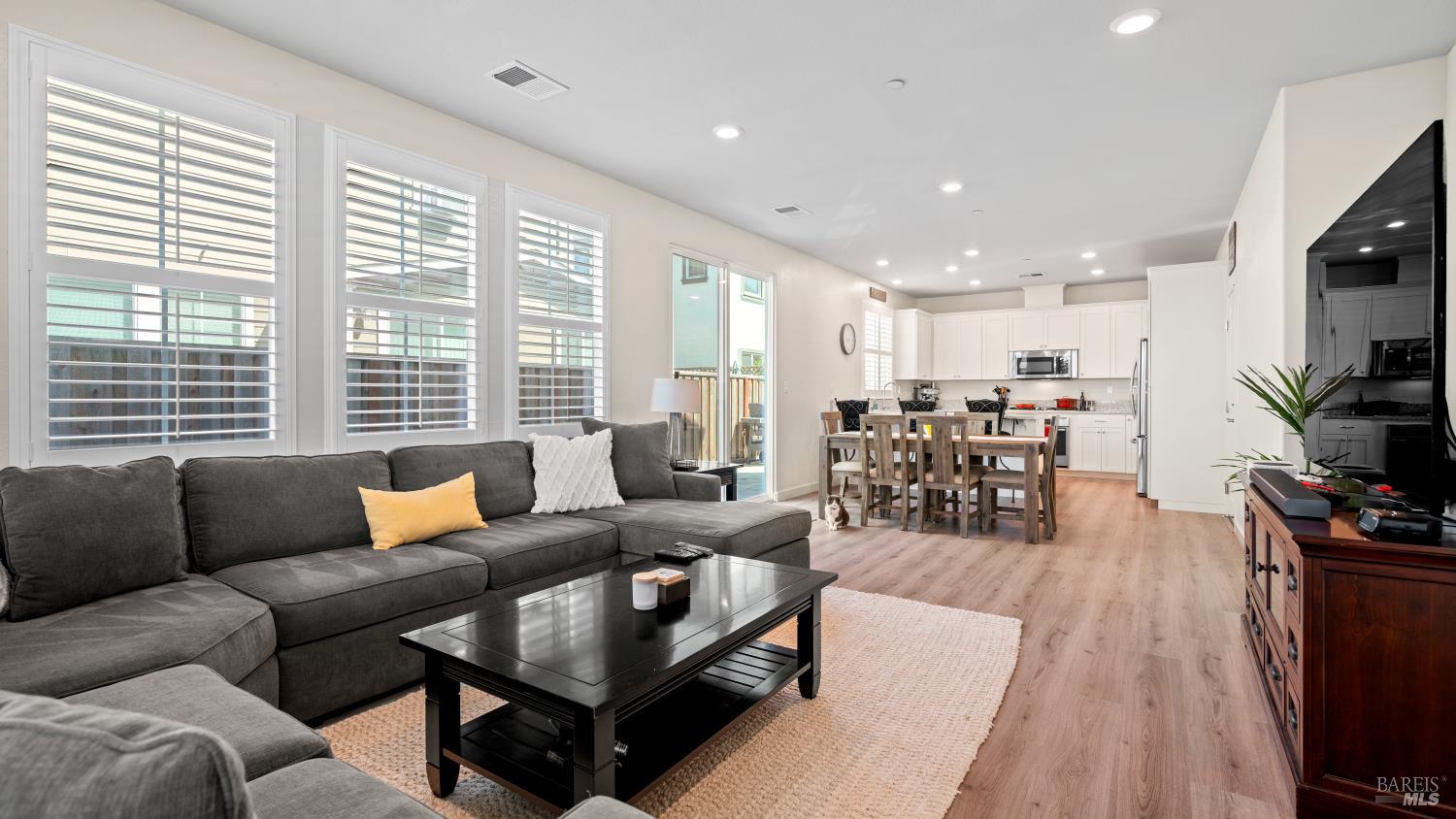 1623 Winterberry Lane