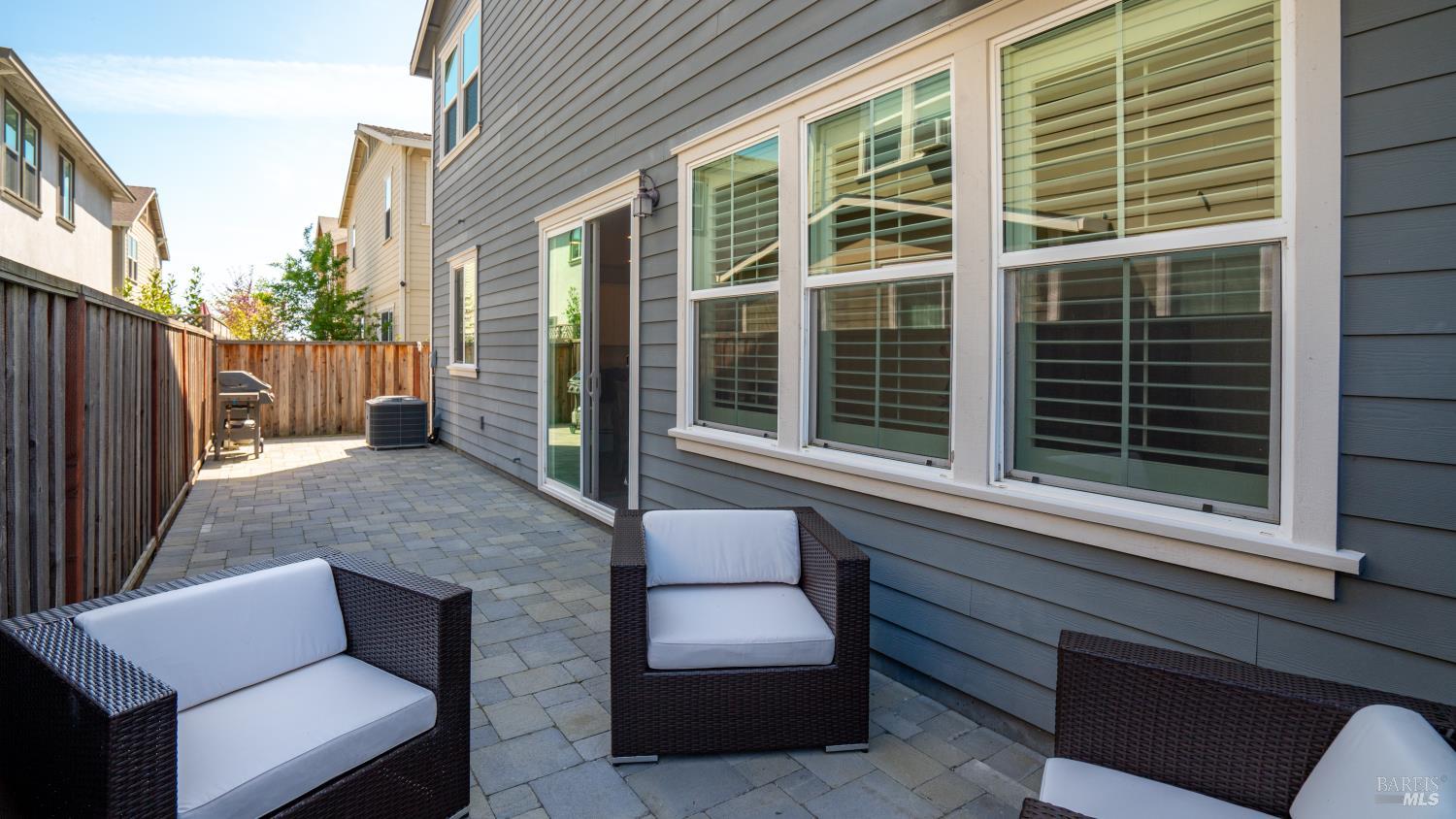 1623 Winterberry Lane