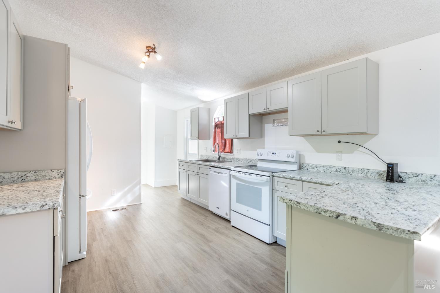 29282 Laurel Tree Ln