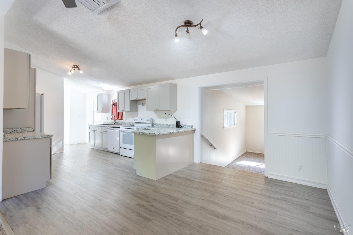 29282 Laurel Tree Ln