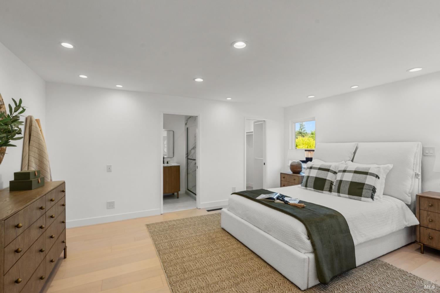 456 Alameda De La Loma