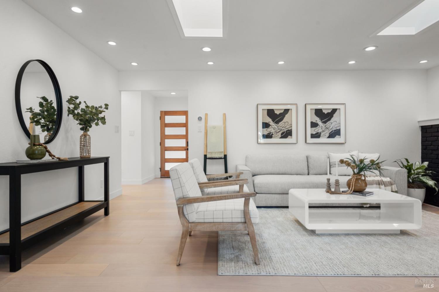 456 Alameda De La Loma