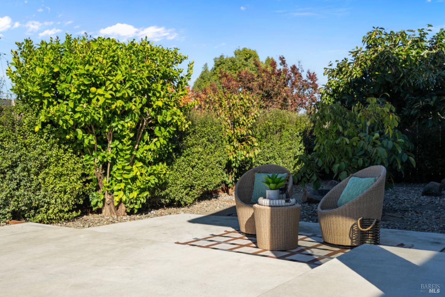 456 Alameda De La Loma