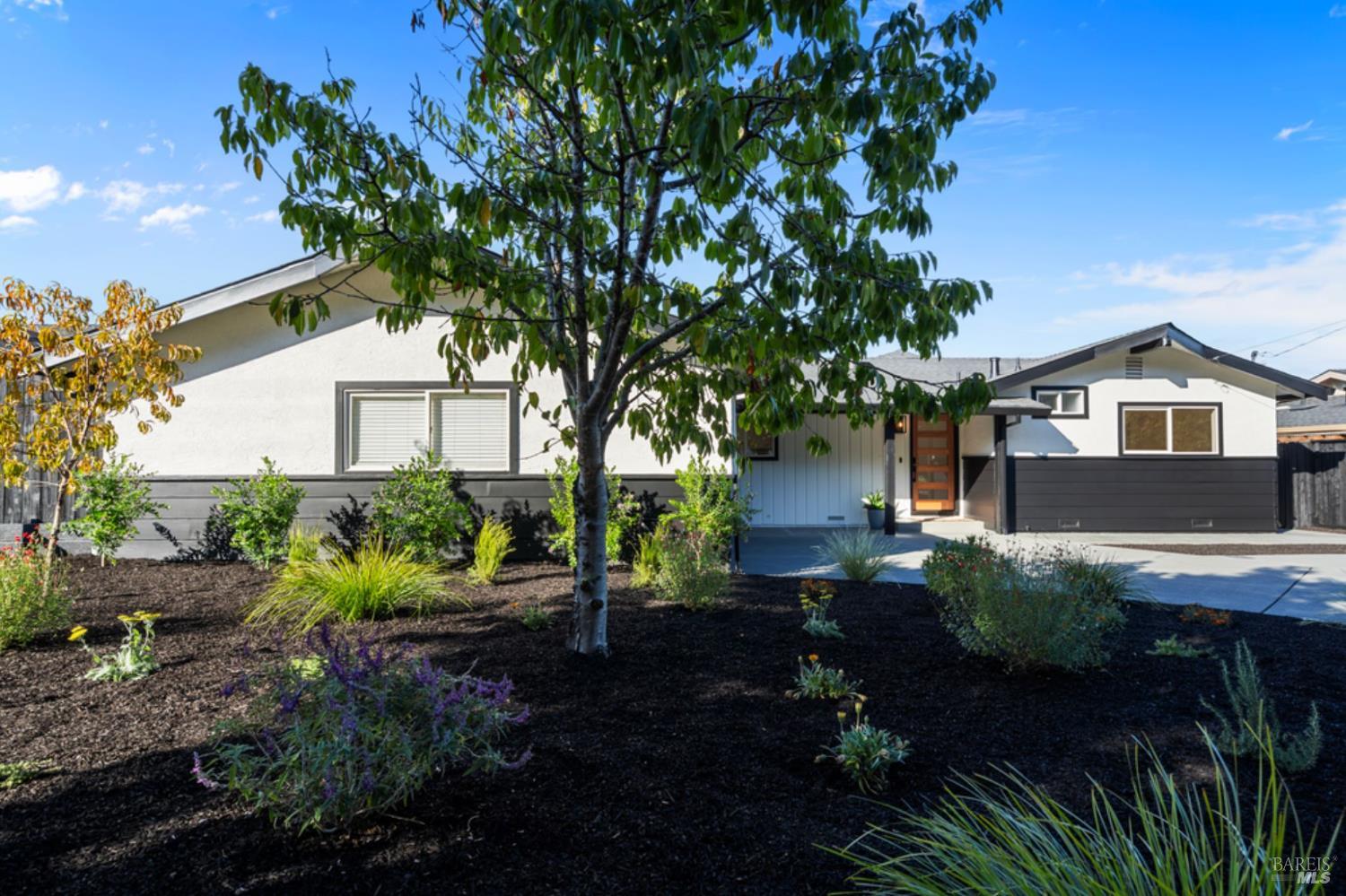 456 Alameda De La Loma