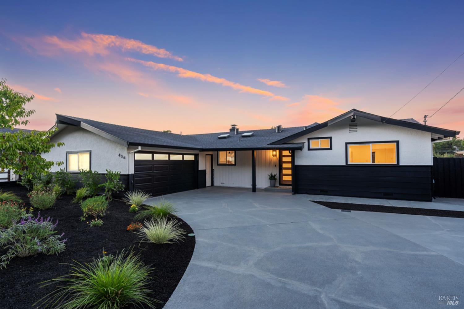 456 Alameda De La Loma