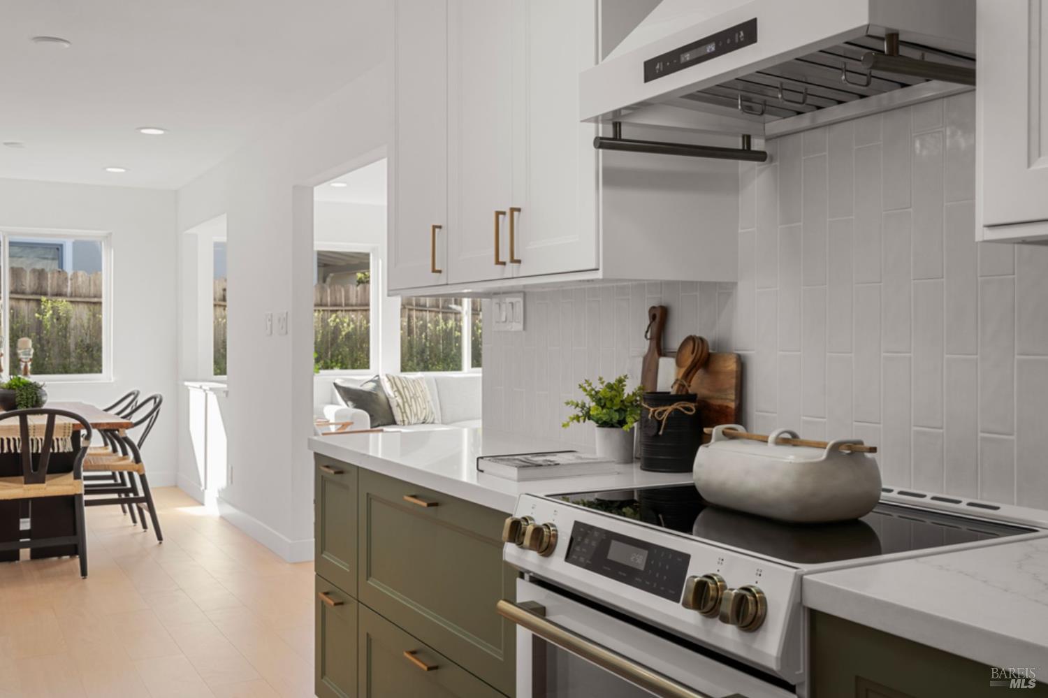 456 Alameda De La Loma