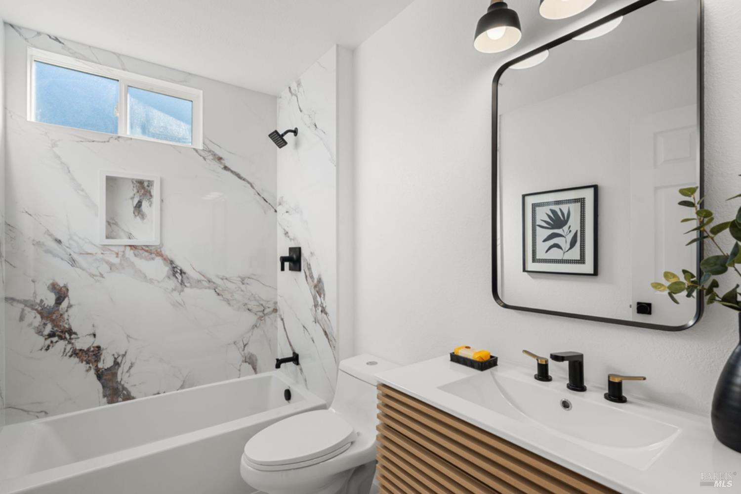 456 Alameda De La Loma