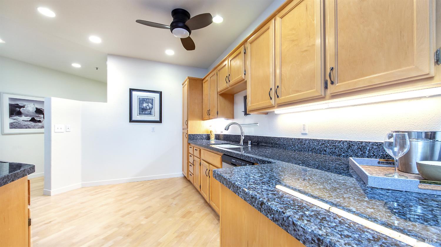 1575 S Novato Boulevard Unit: #6