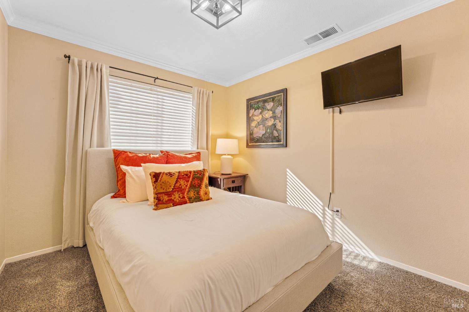 129 Wooded Glen Court