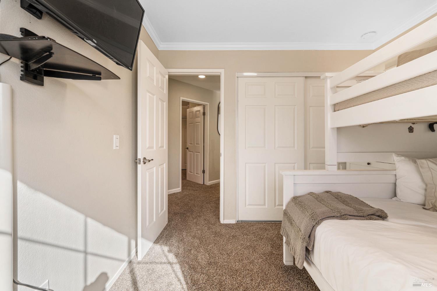 129 Wooded Glen Court