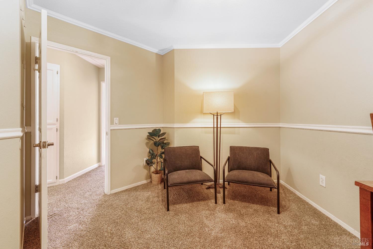 129 Wooded Glen Court