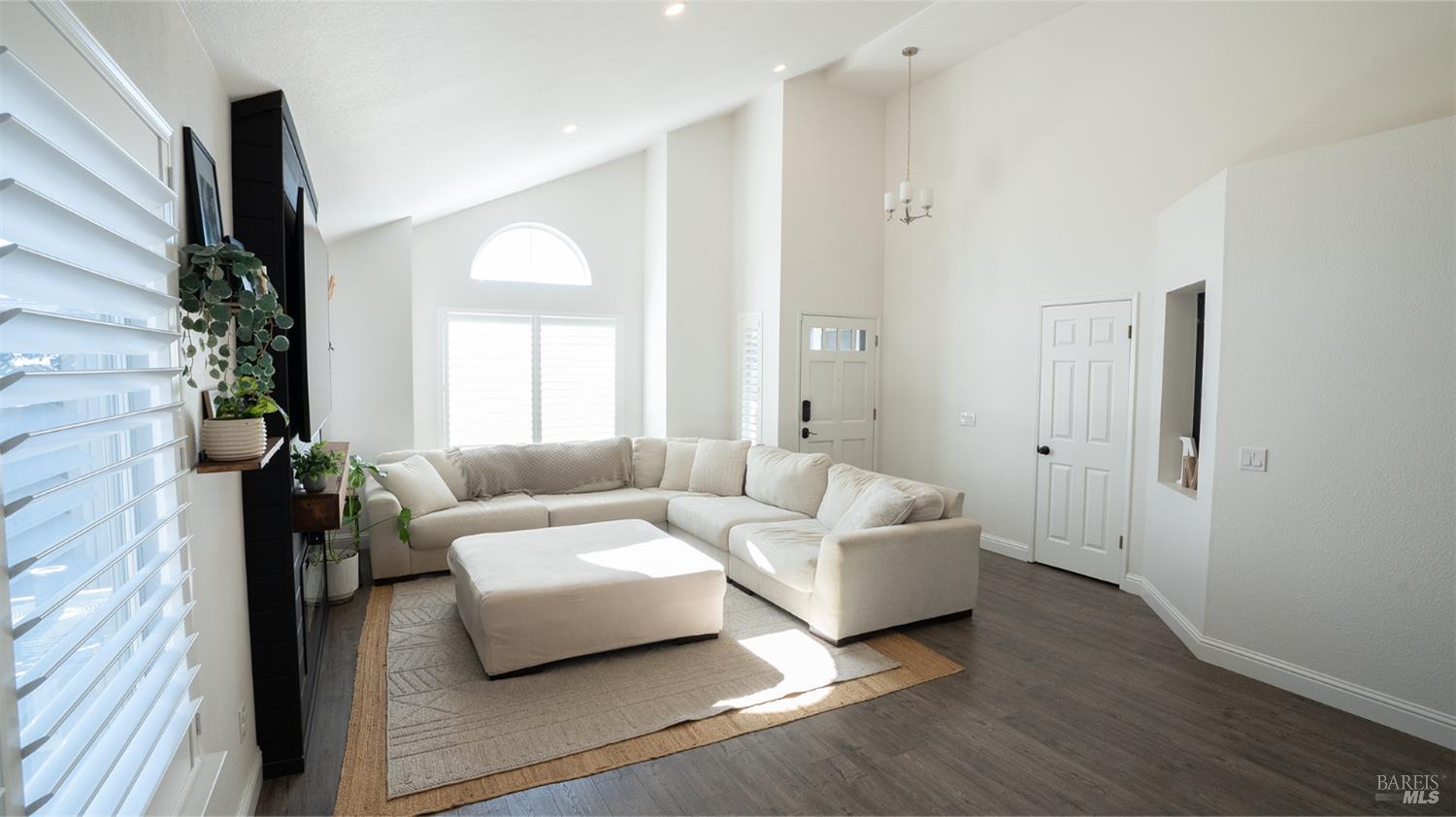 284 Flametree Circle