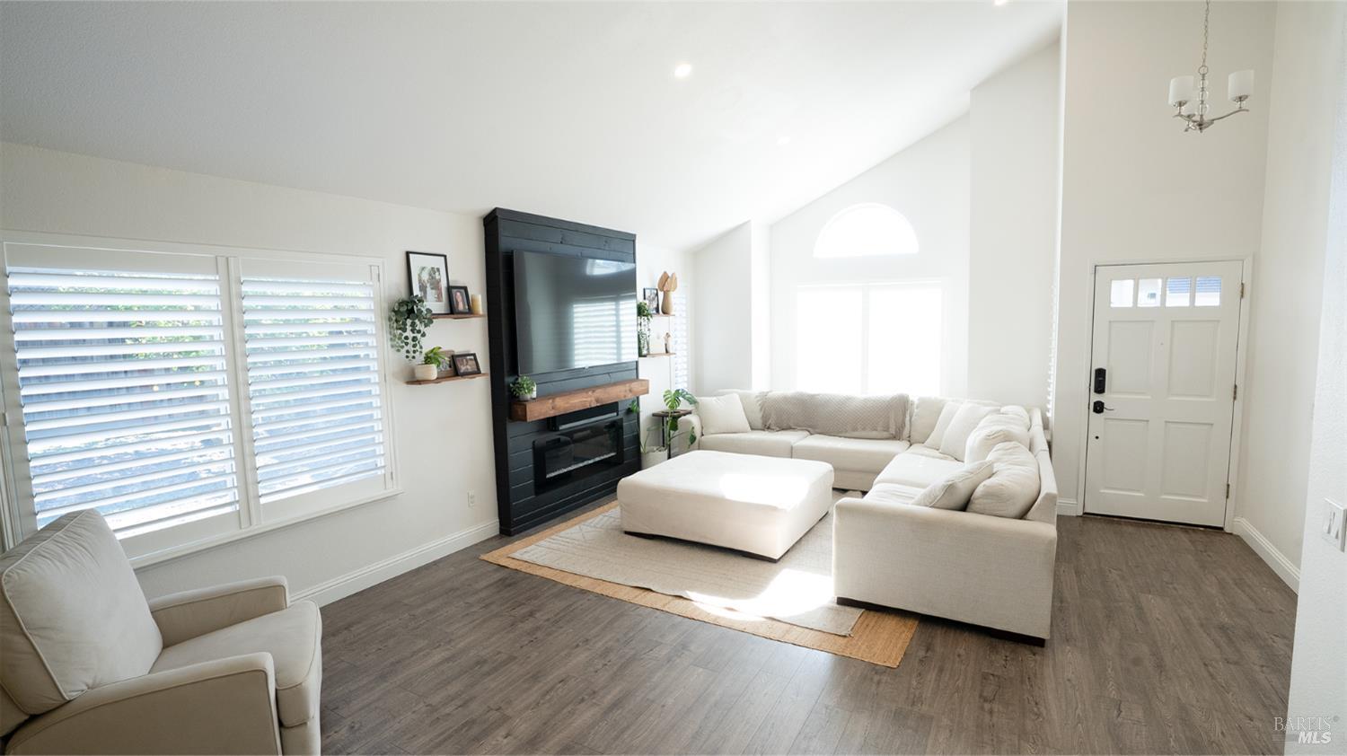 284 Flametree Circle