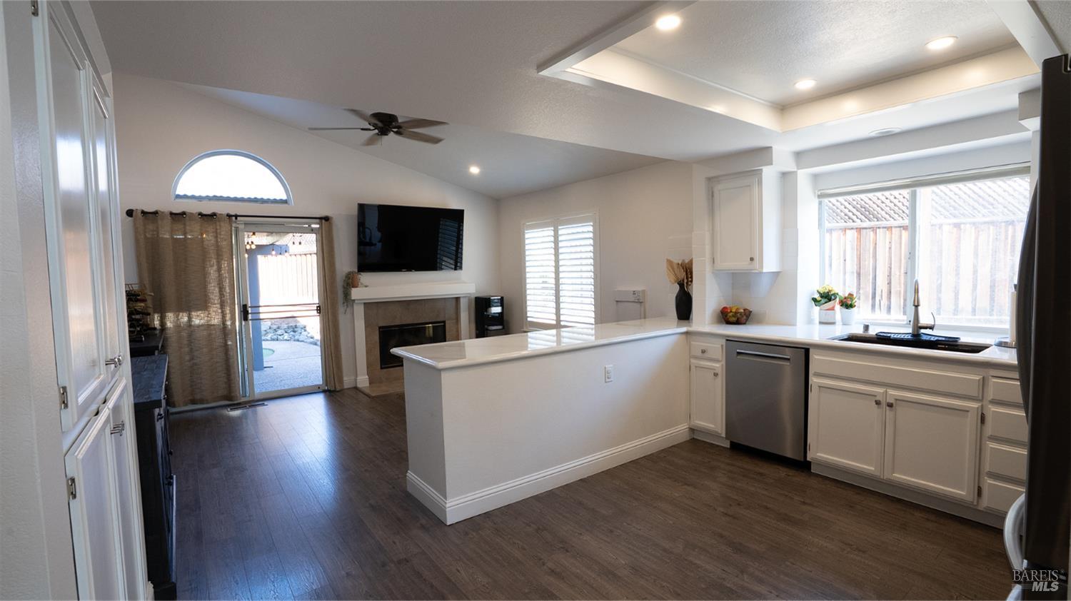 284 Flametree Circle