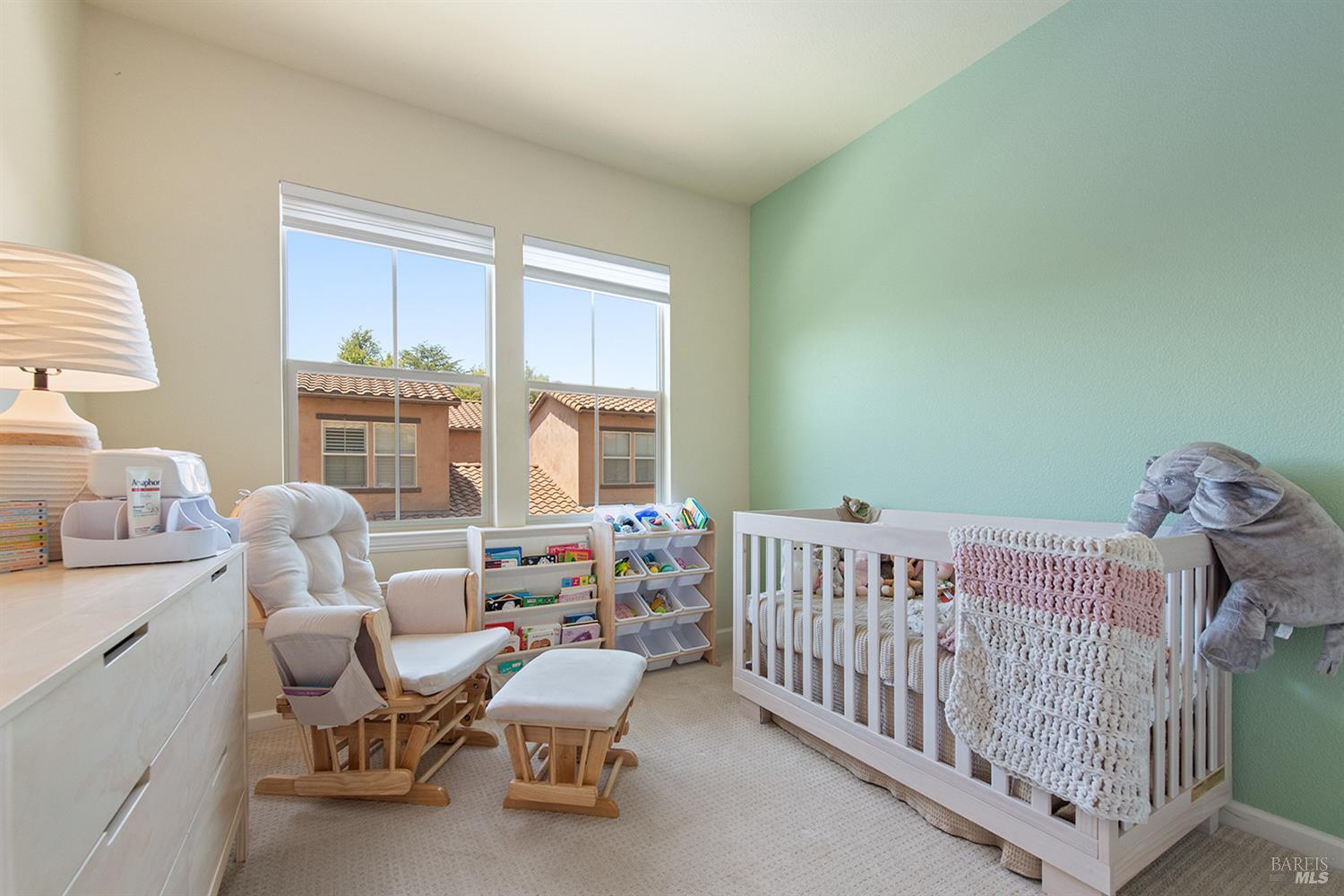 180 Healdsburg Ave #B