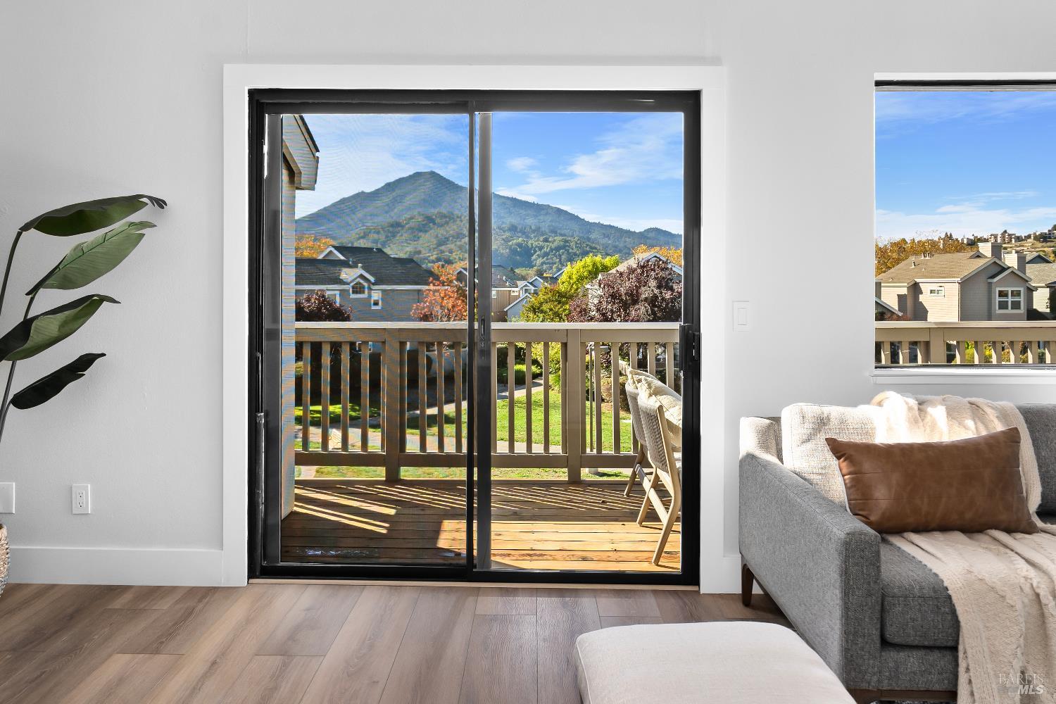 16 Drakes View Circle