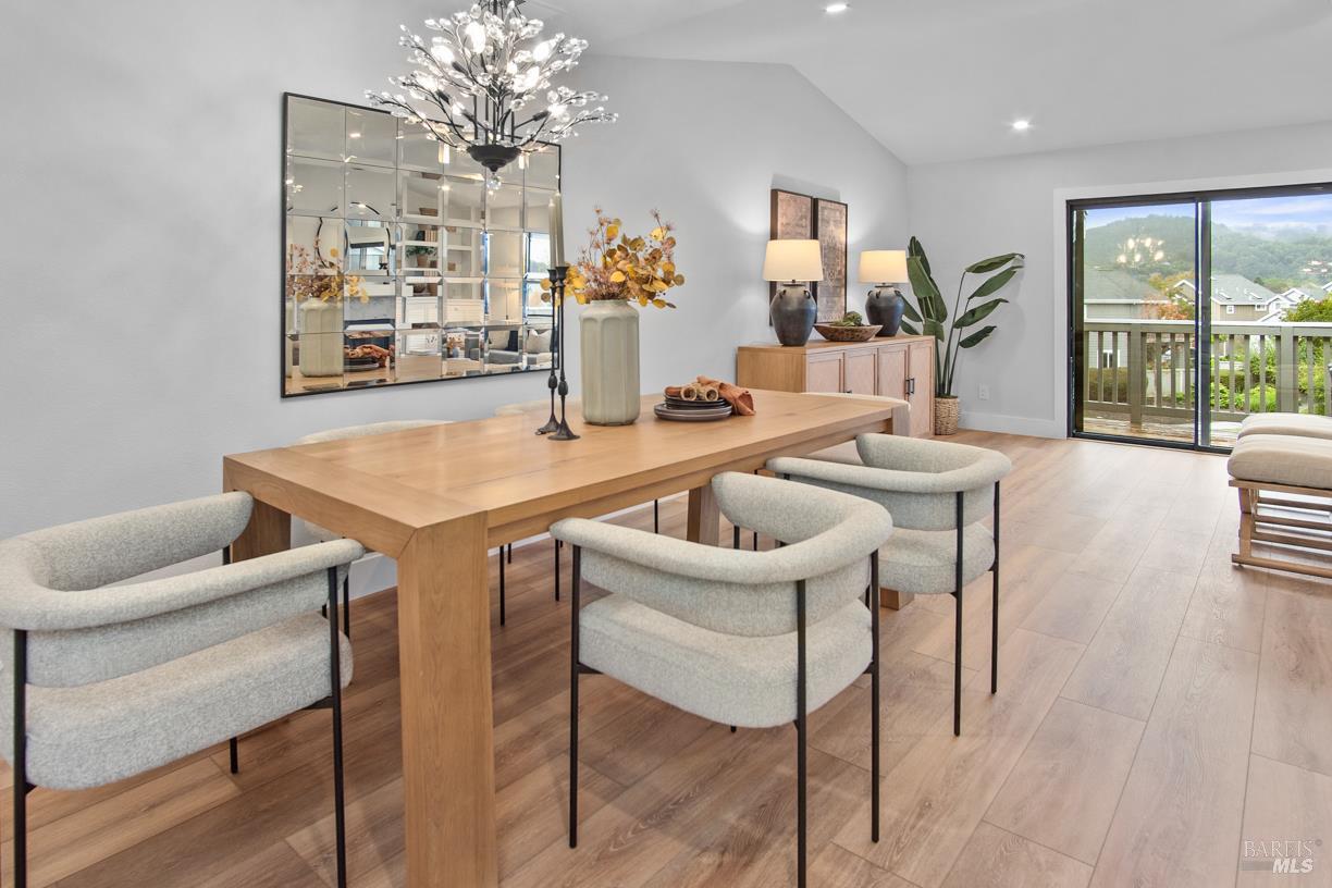 16 Drakes View Circle