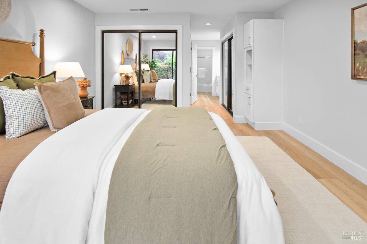 16 Drakes View Circle