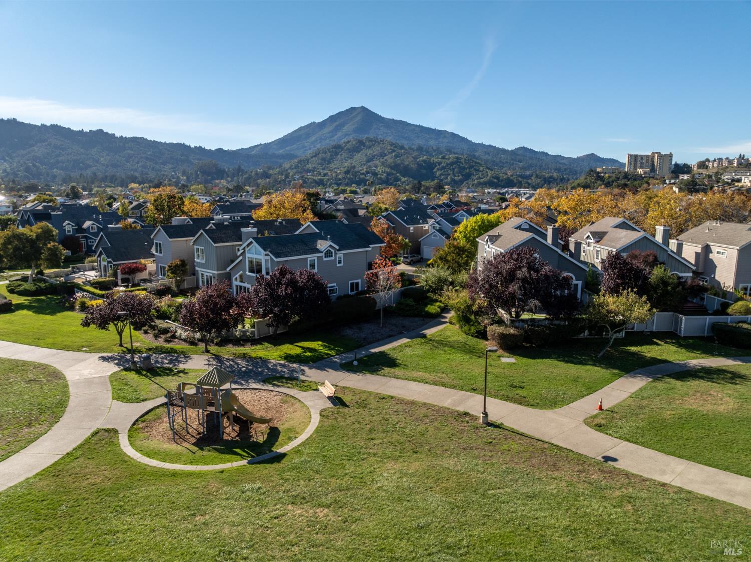 16 Drakes View Circle