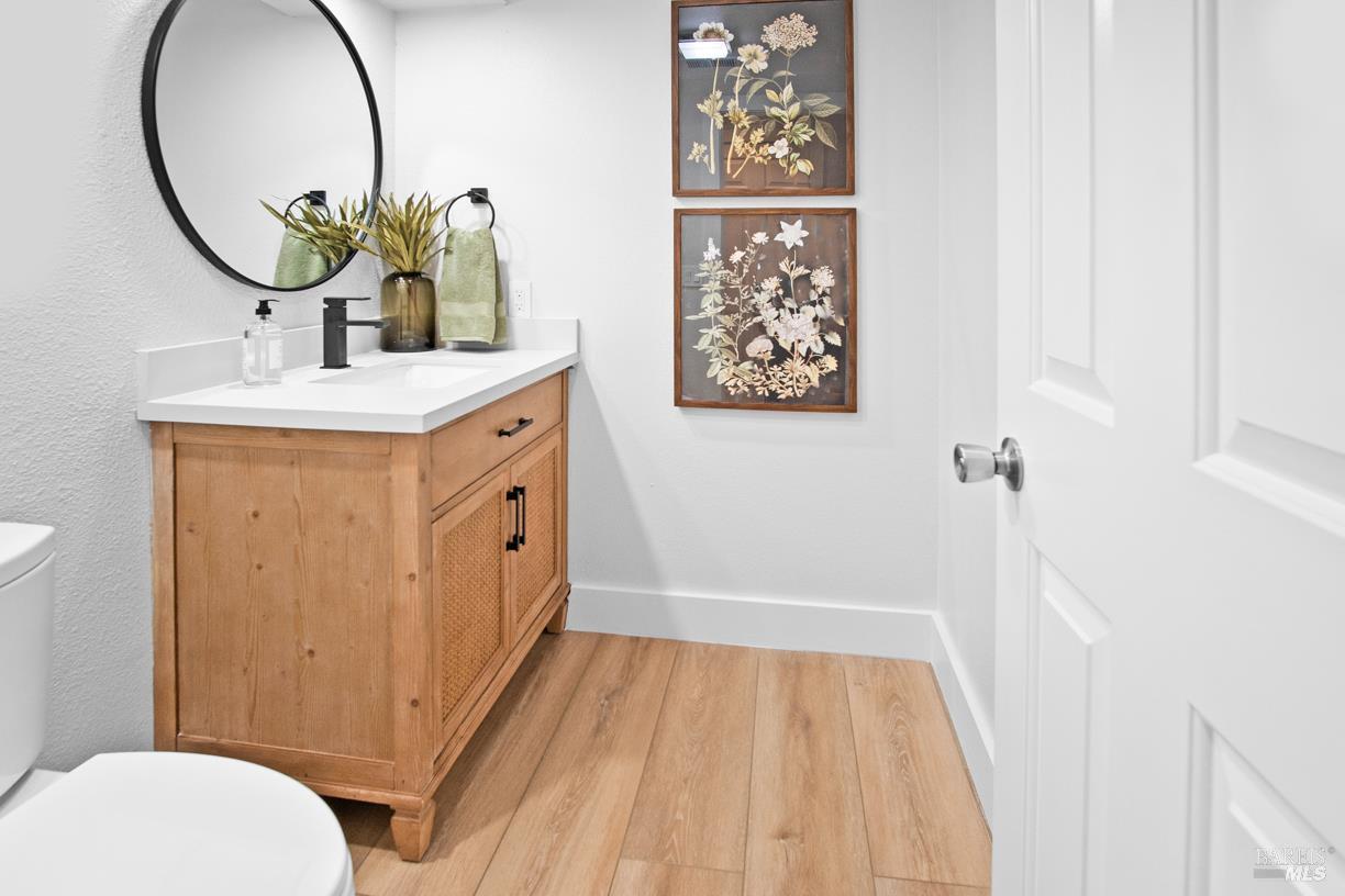 16 Drakes View Circle