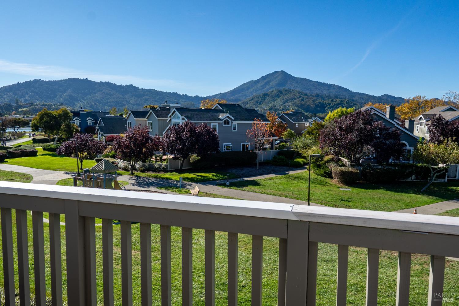 16 Drakes View Circle