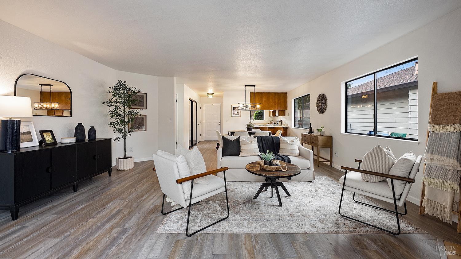 1733 Burgundy Place NW