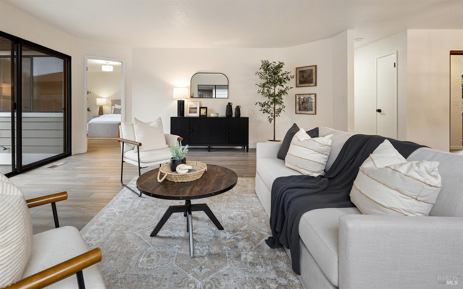 1733 Burgundy Place NW