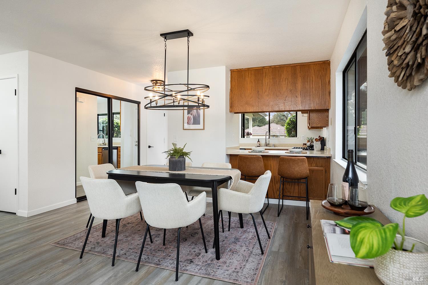 1733 Burgundy Place NW