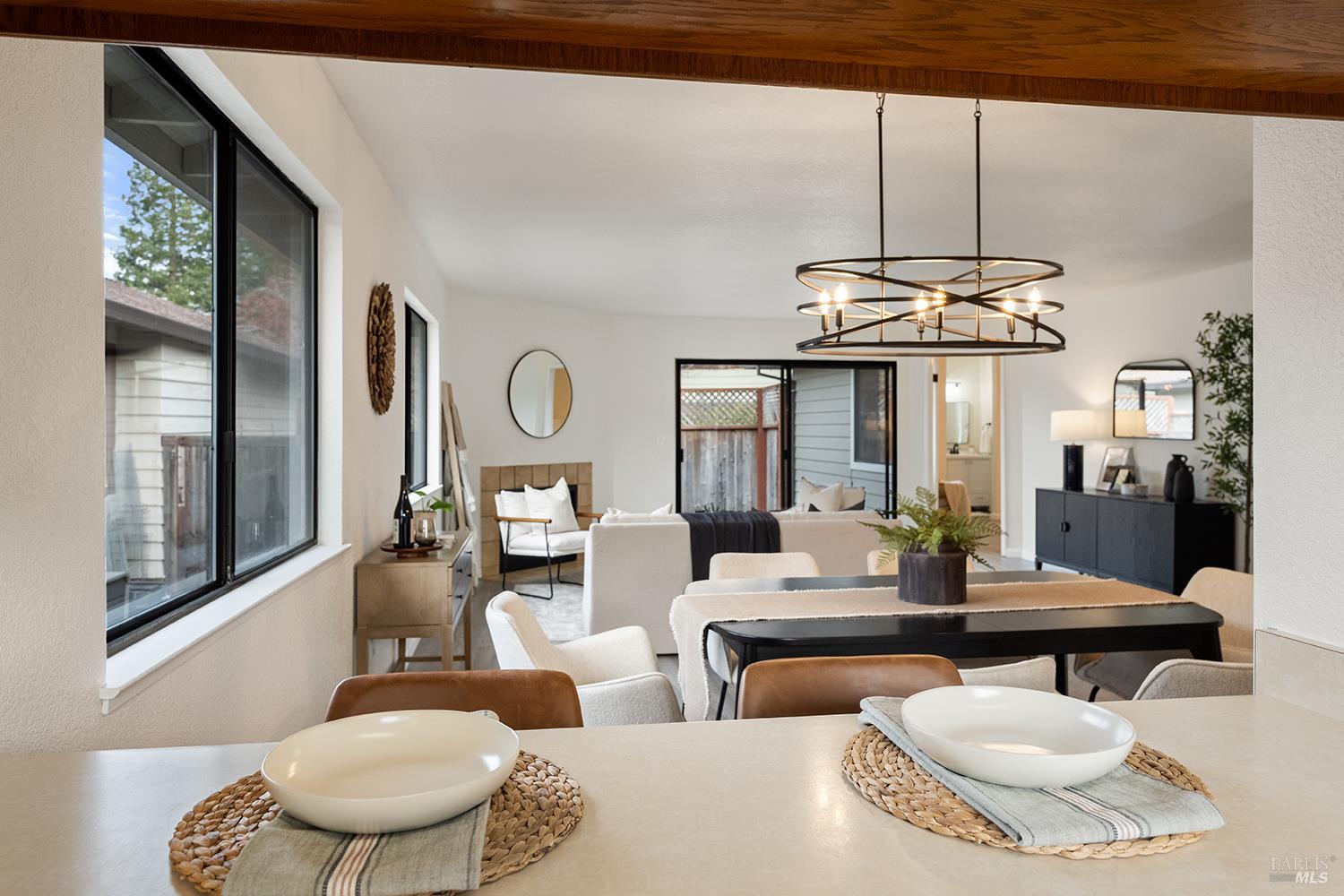 1733 Burgundy Place NW