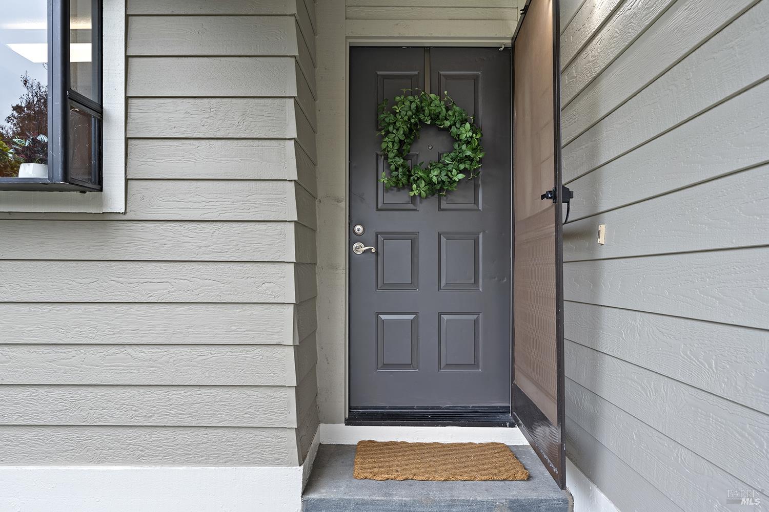 1733 Burgundy Place NW