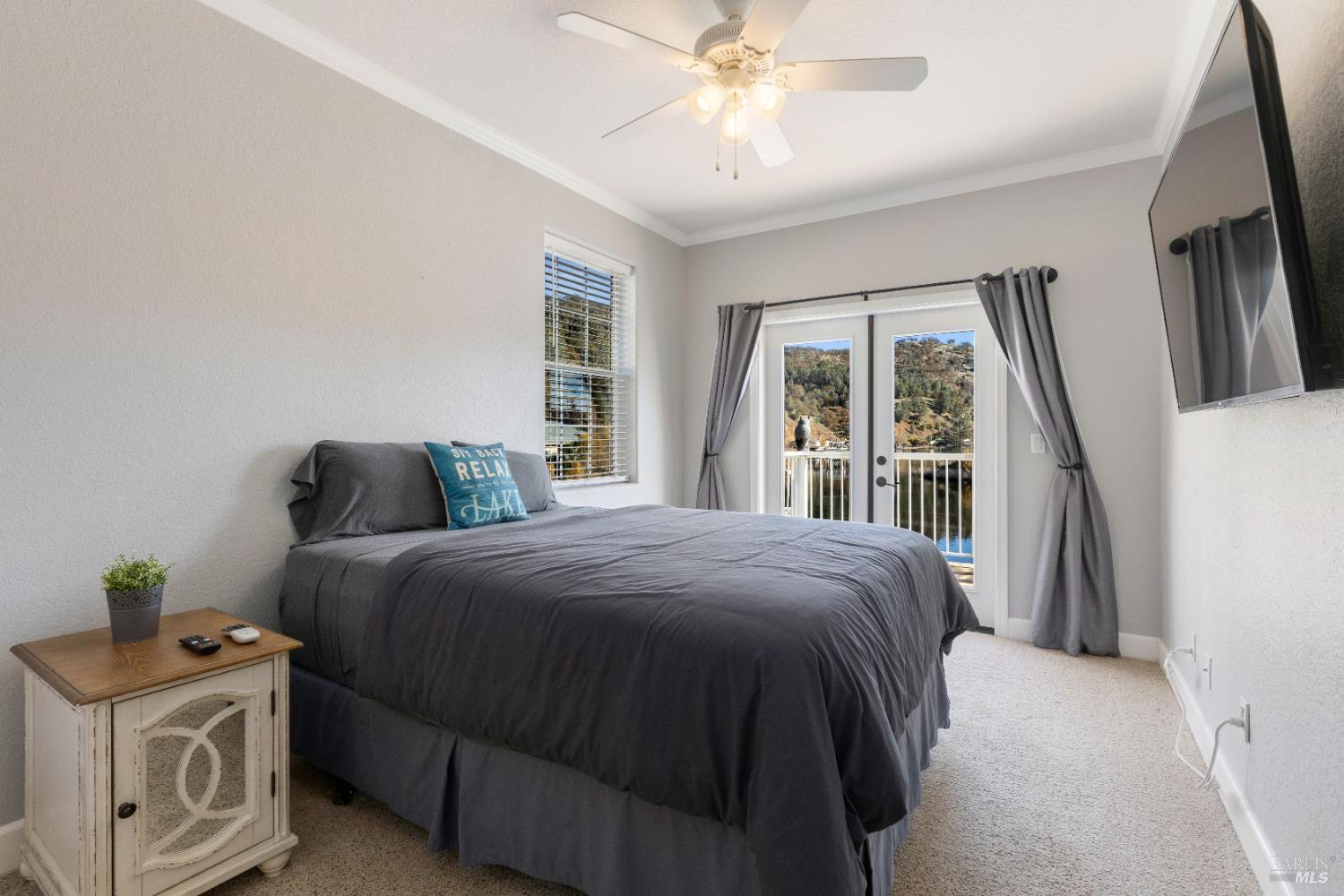 11115 Lakeshore Drive