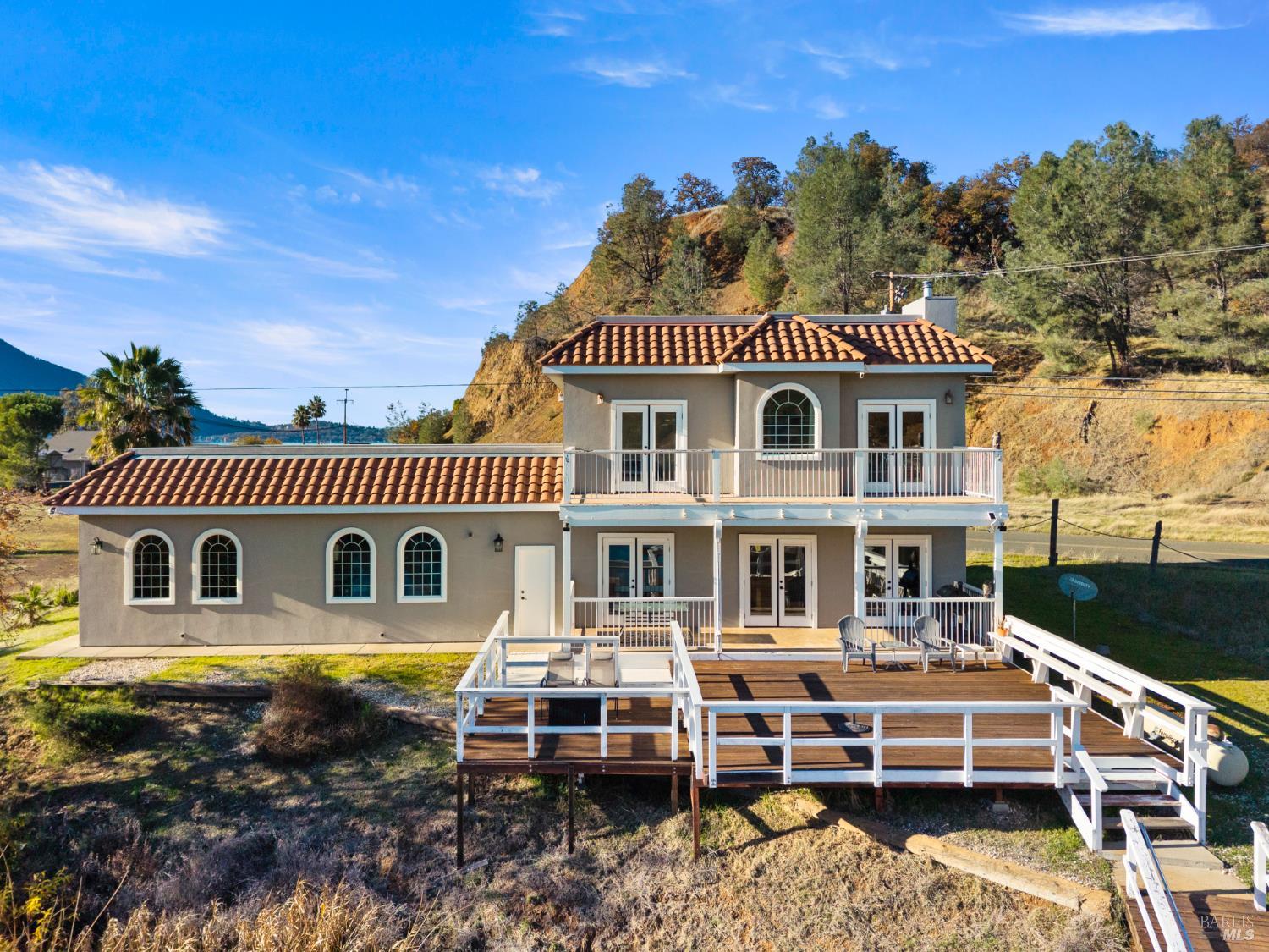 11115 Lakeshore Drive