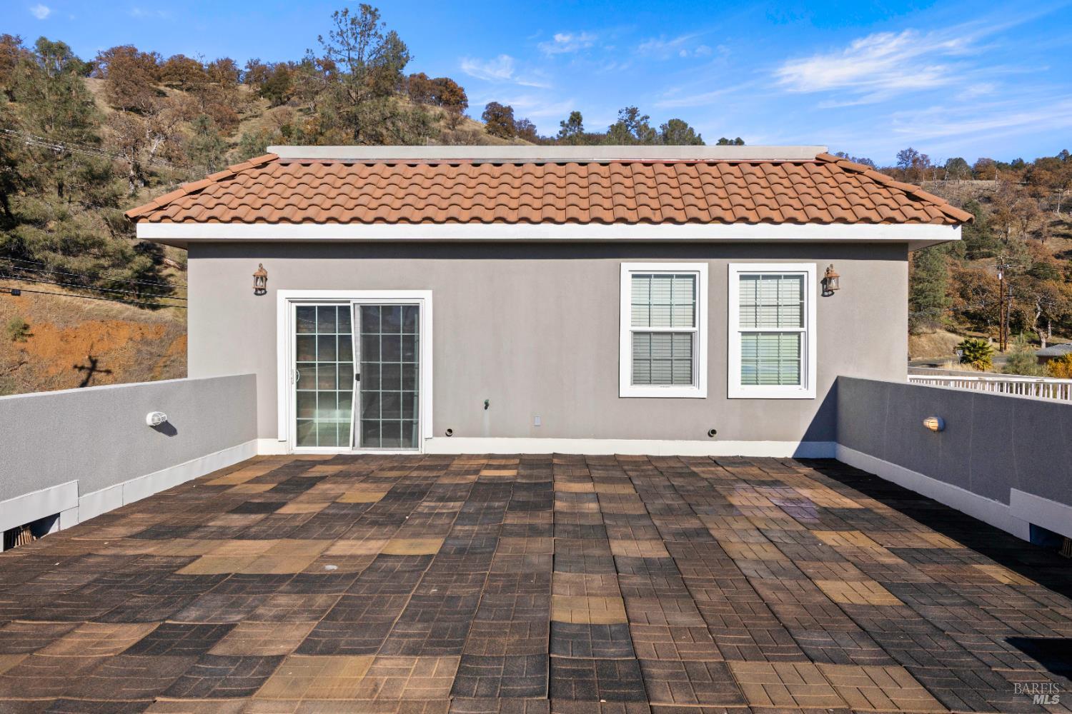 11115 Lakeshore Drive