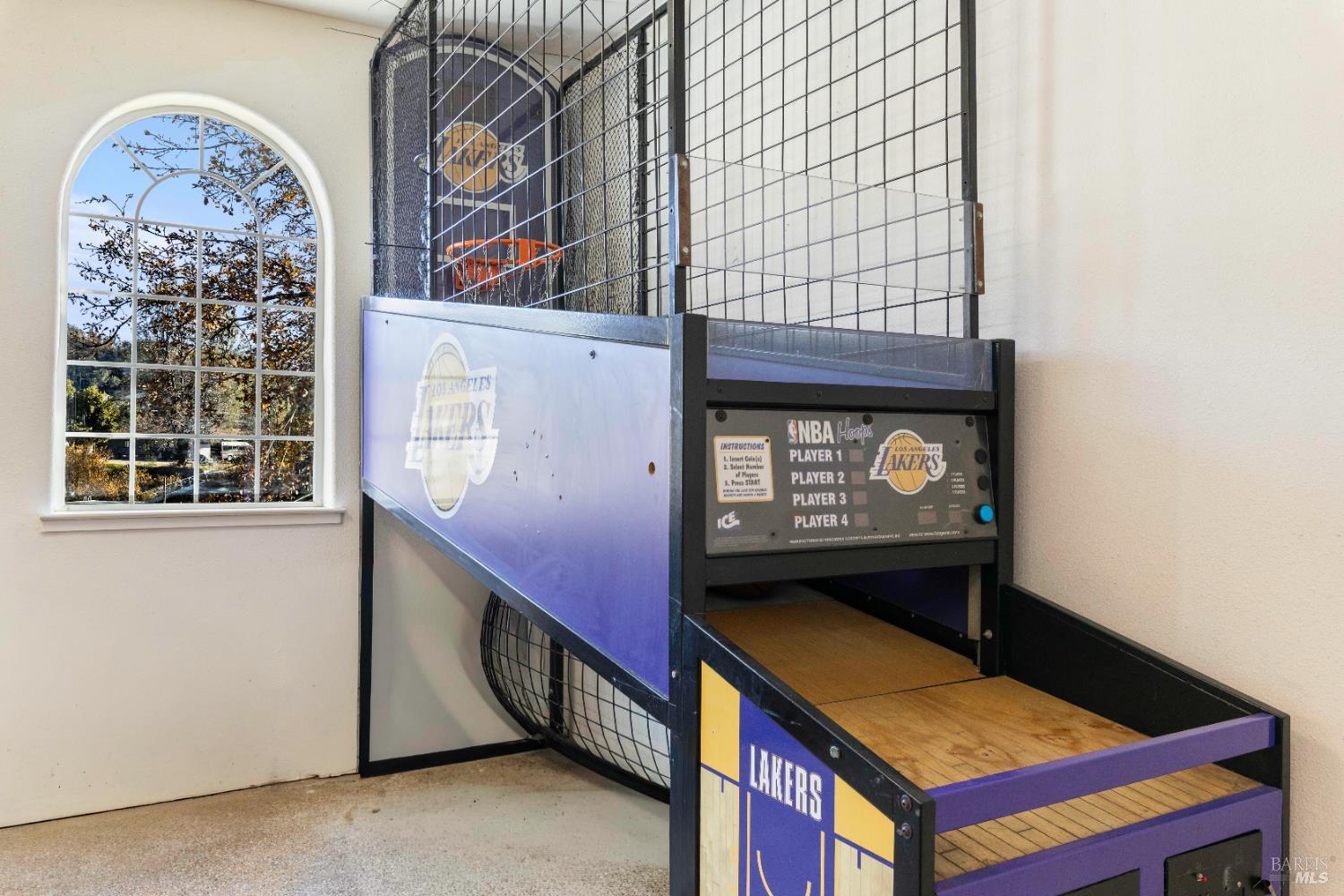 11115 Lakeshore Drive