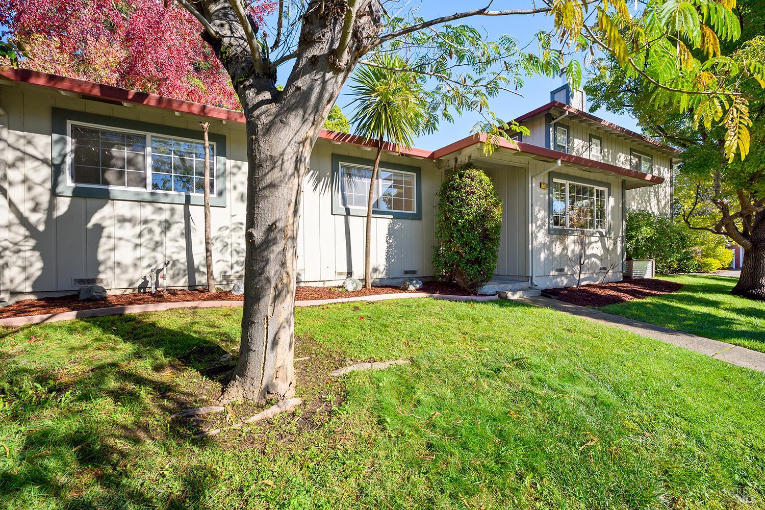 2309 Parkwood Court