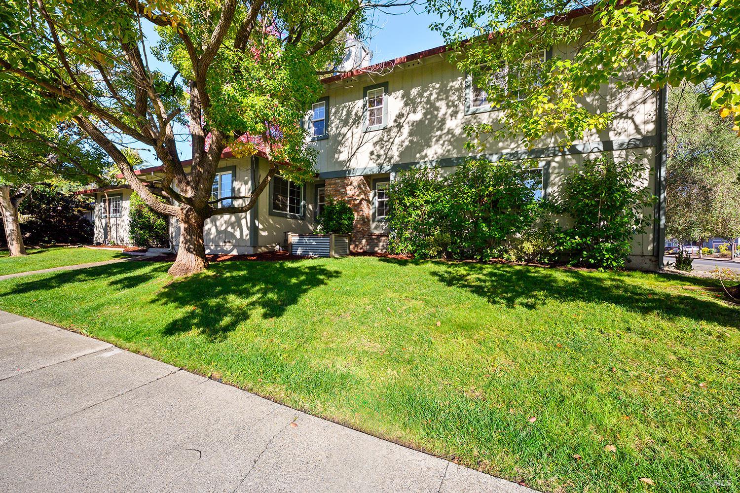 2309 Parkwood Court