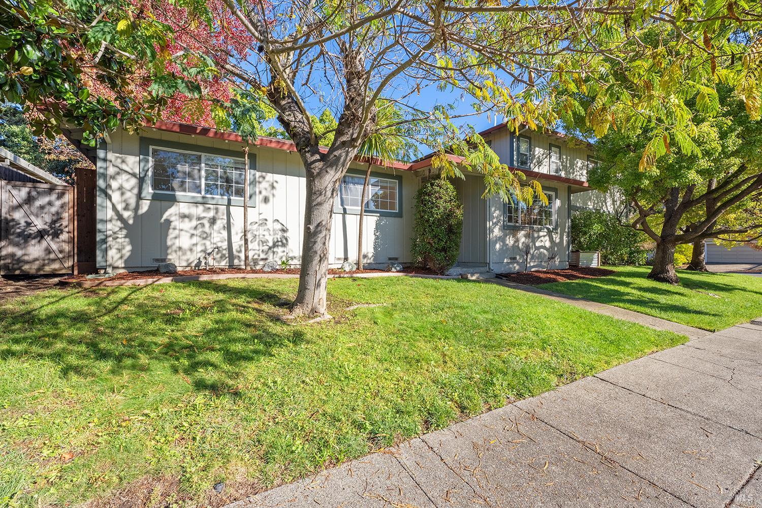2309 Parkwood Court