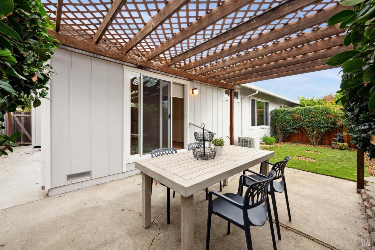 6550 Meadowridge Drive