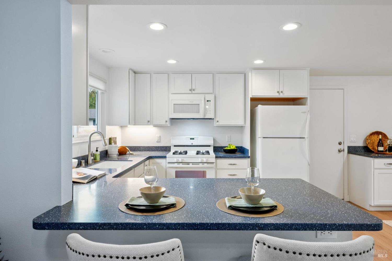 6550 Meadowridge Drive