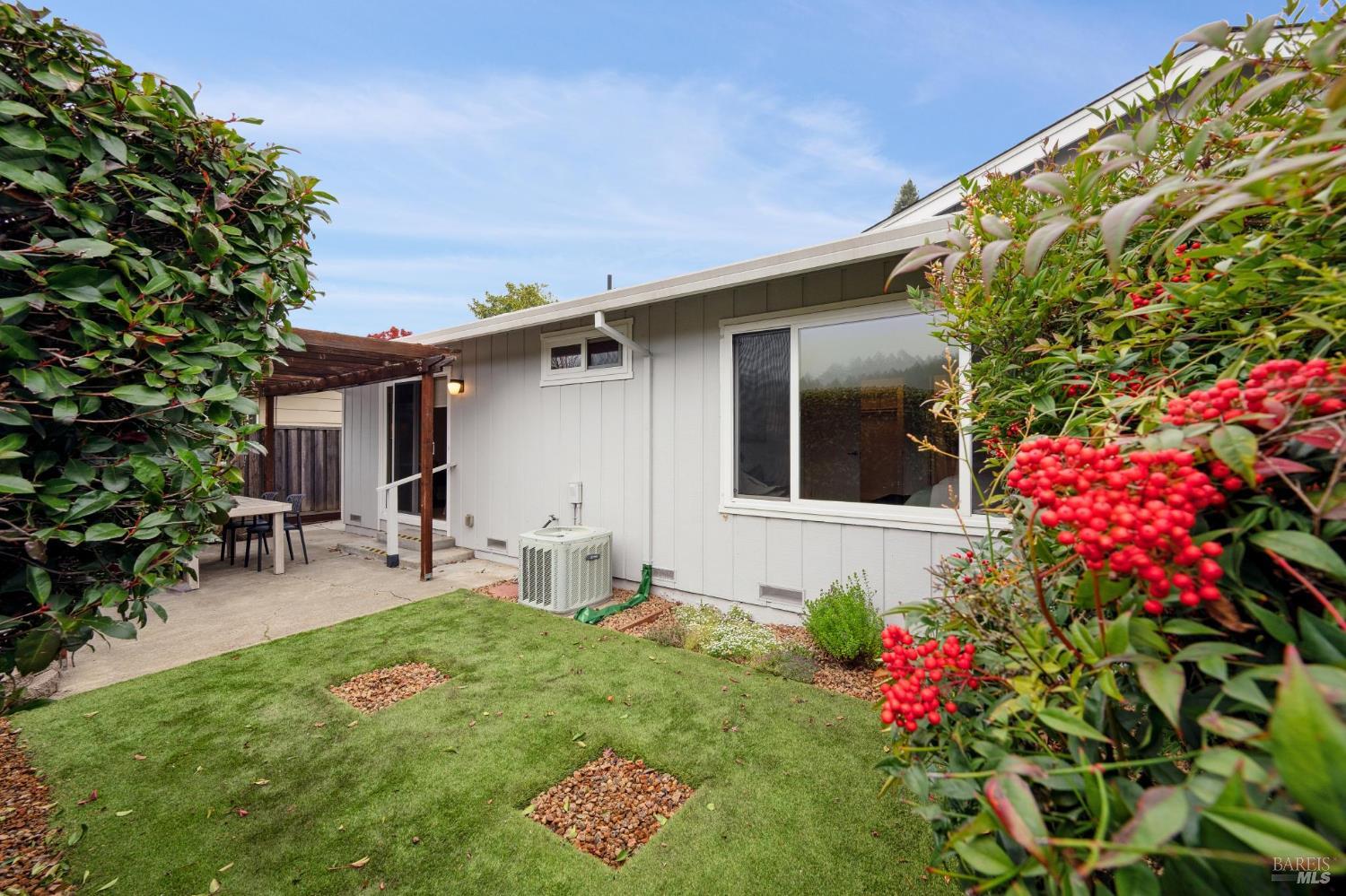 6550 Meadowridge Drive