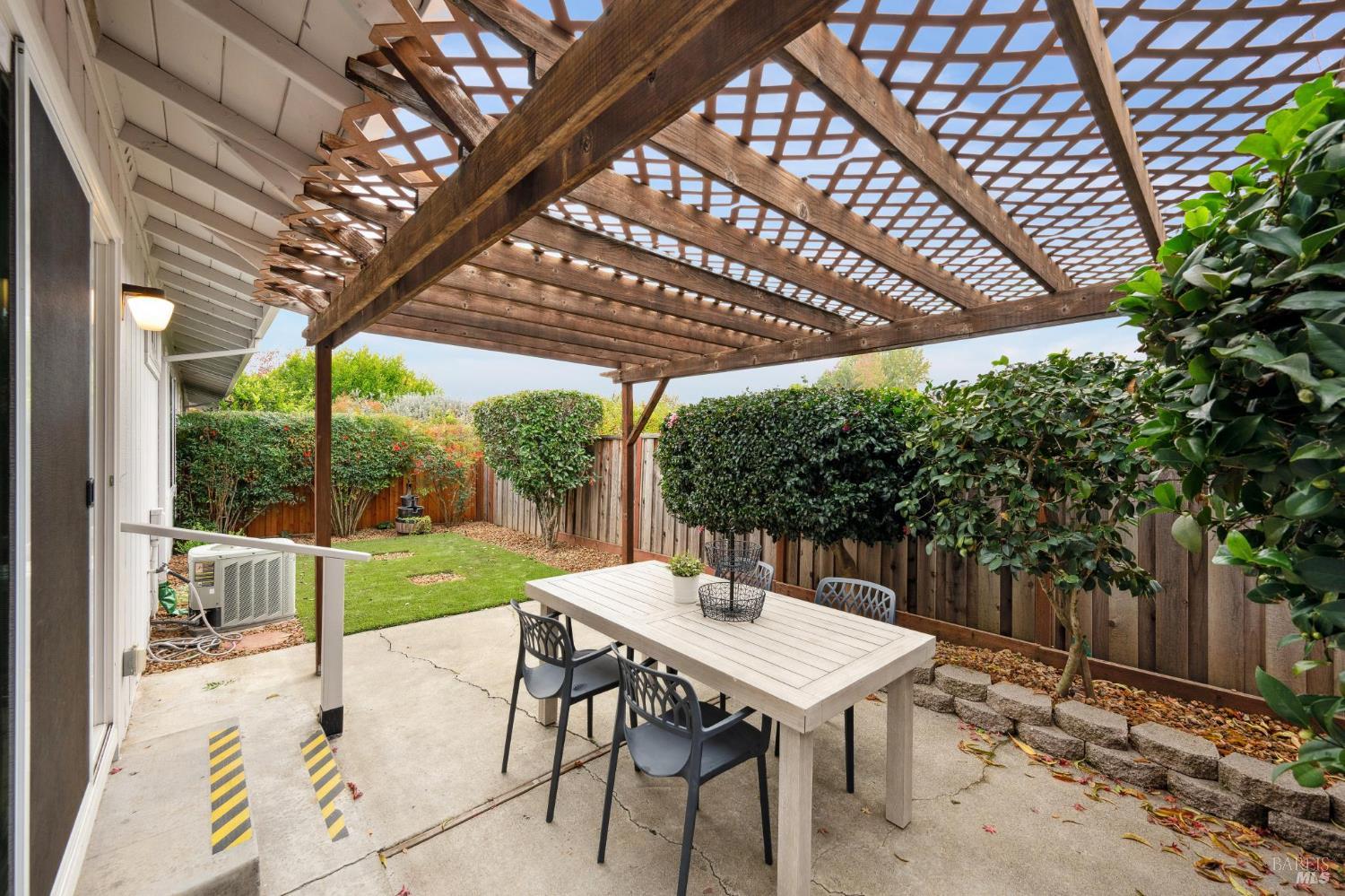 6550 Meadowridge Drive