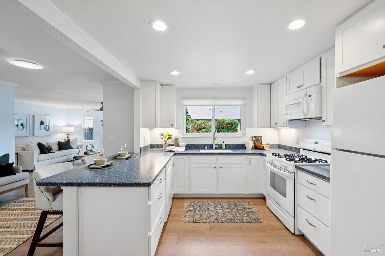 6550 Meadowridge Drive