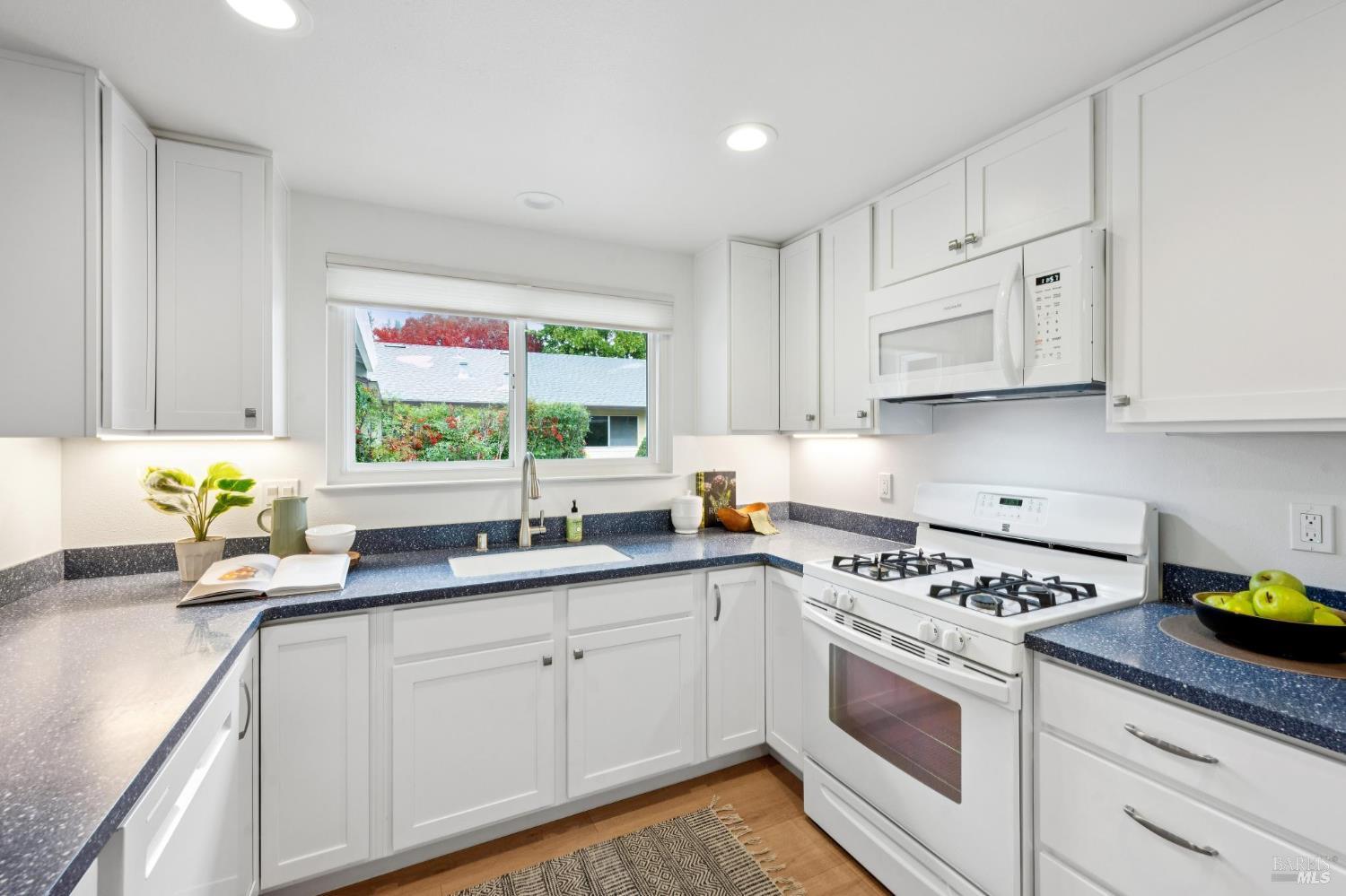 6550 Meadowridge Drive