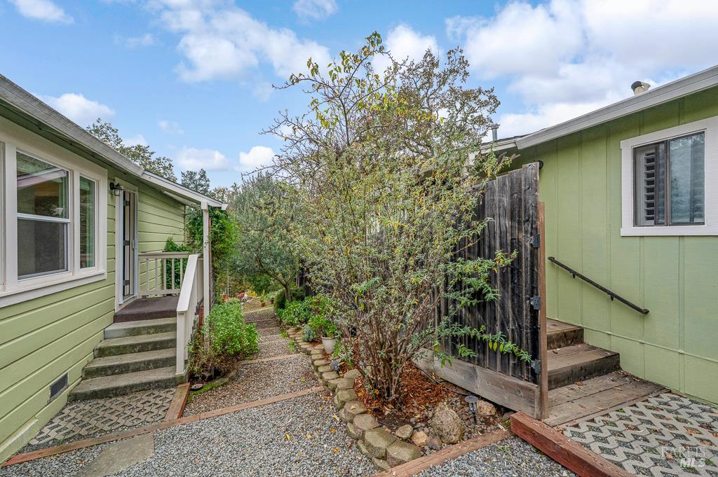 17323 Hillside Avenue