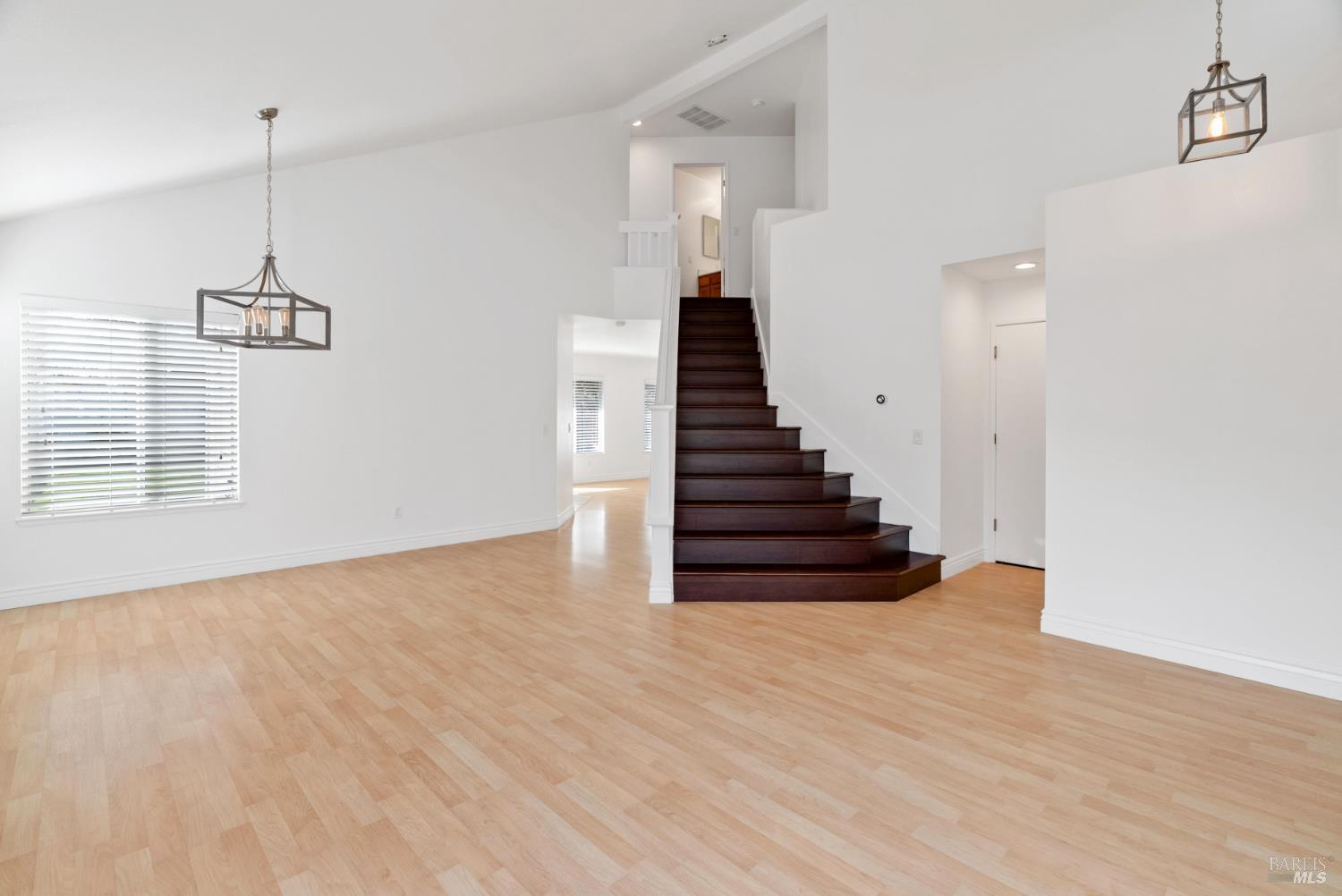 100 Wooded Glen Court