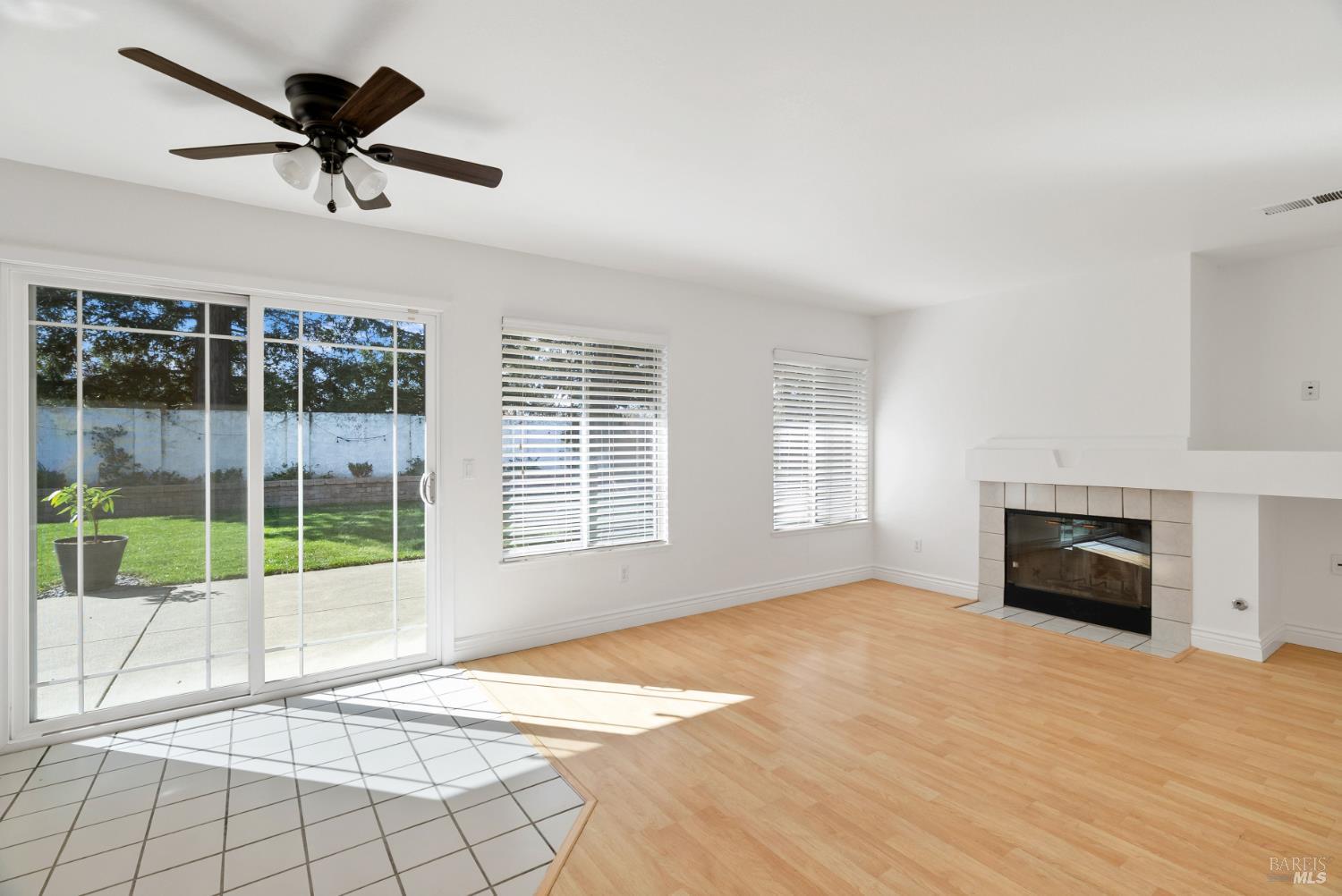 100 Wooded Glen Court