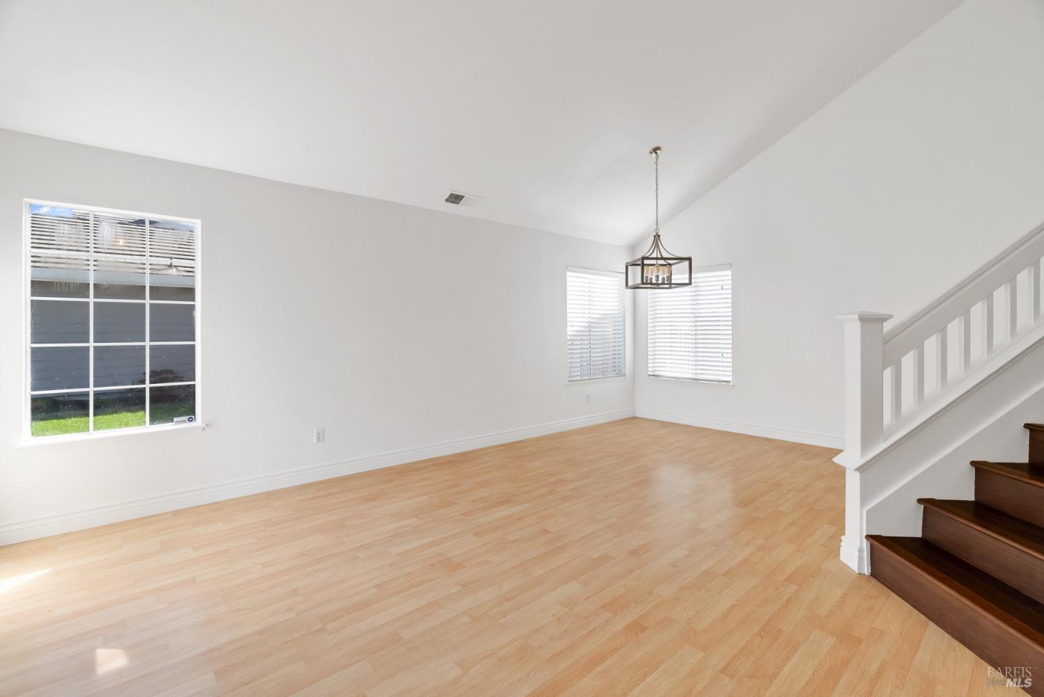 100 Wooded Glen Court